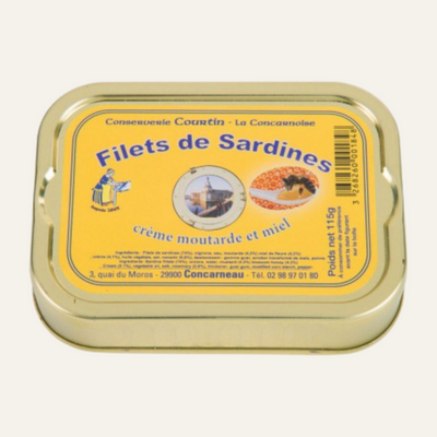 Un bel équilibre entre la puissance de la moutarde et la douceur du miel, une préparation qui accompagne parfaitement nos filets de sardines.  Origine: Concarneau / France   Poids net: 115gr