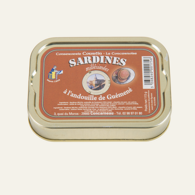 Spécialité ancestrale bretonne, l'andouille de Guémené est une charcuterie à base de chaudins de porc soigneusement montés les uns sur les autres. Notre recette allie deux traditions bretonnes pour une rencontre parfaite entre la terre et la mer.  Origine: Concarneau / France   Poids net: 115gr